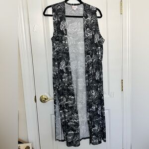 LuLaRoe Joy Sleeveless Kimono Black and White Floral Cardigan duster size M